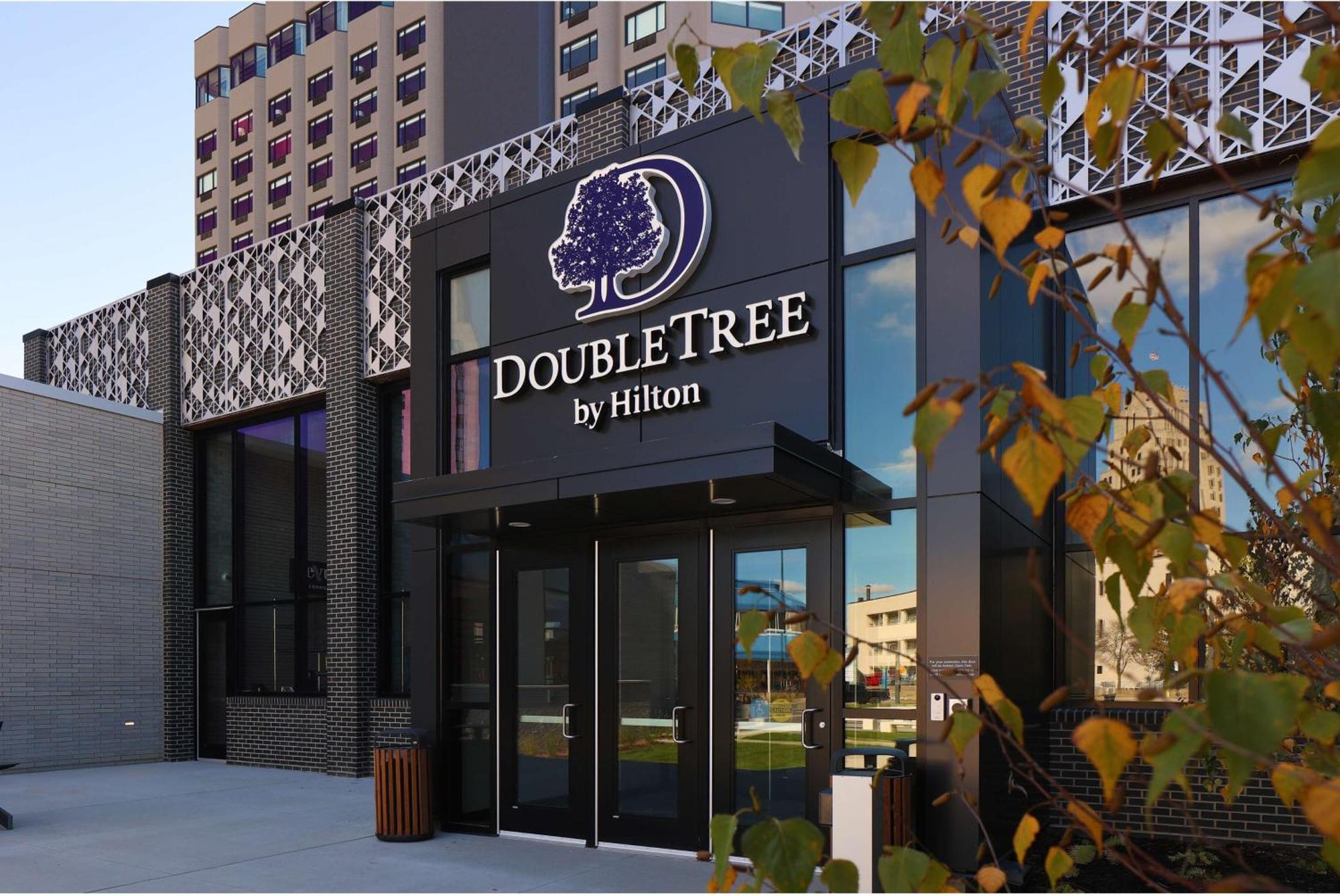 Doubletree By Hilton Battle Creek Hotel Exterior photo